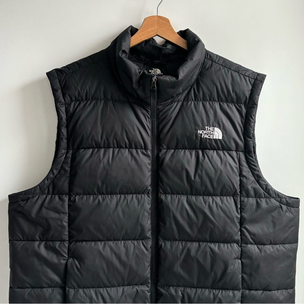 The North Face Black Puffer Vest - Picture 2 of 16
